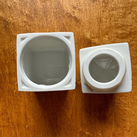 Lenox Spice Village 1989 Ginger - Picture 2 of 7